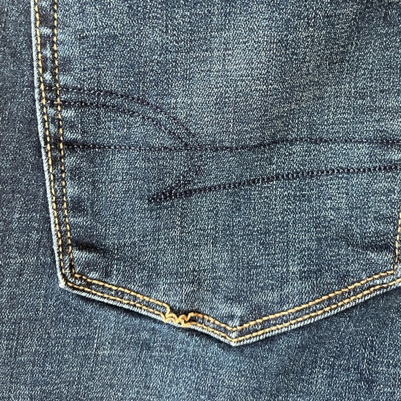 AE High Waisted Skinny Kick Jean Size 2 - Picture 5 of 6